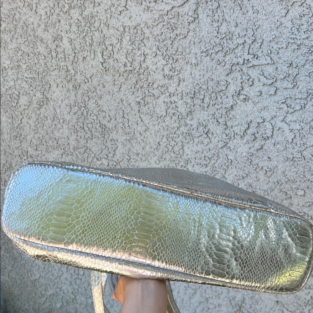 Silver Metallic Shiny Snakeskin Patterned Women's Shoulder Bag Purse Pocketbook - Picture 10 of 10
